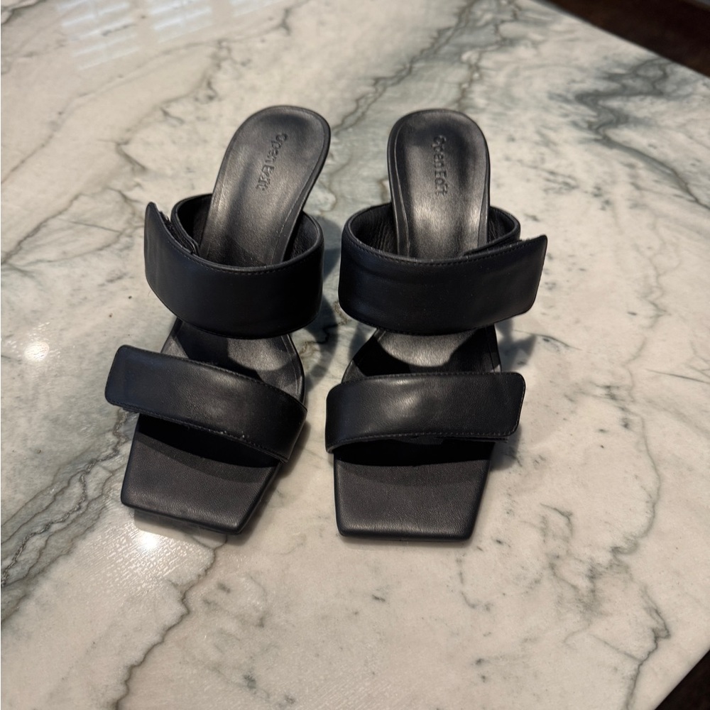 Black Women's Sandals